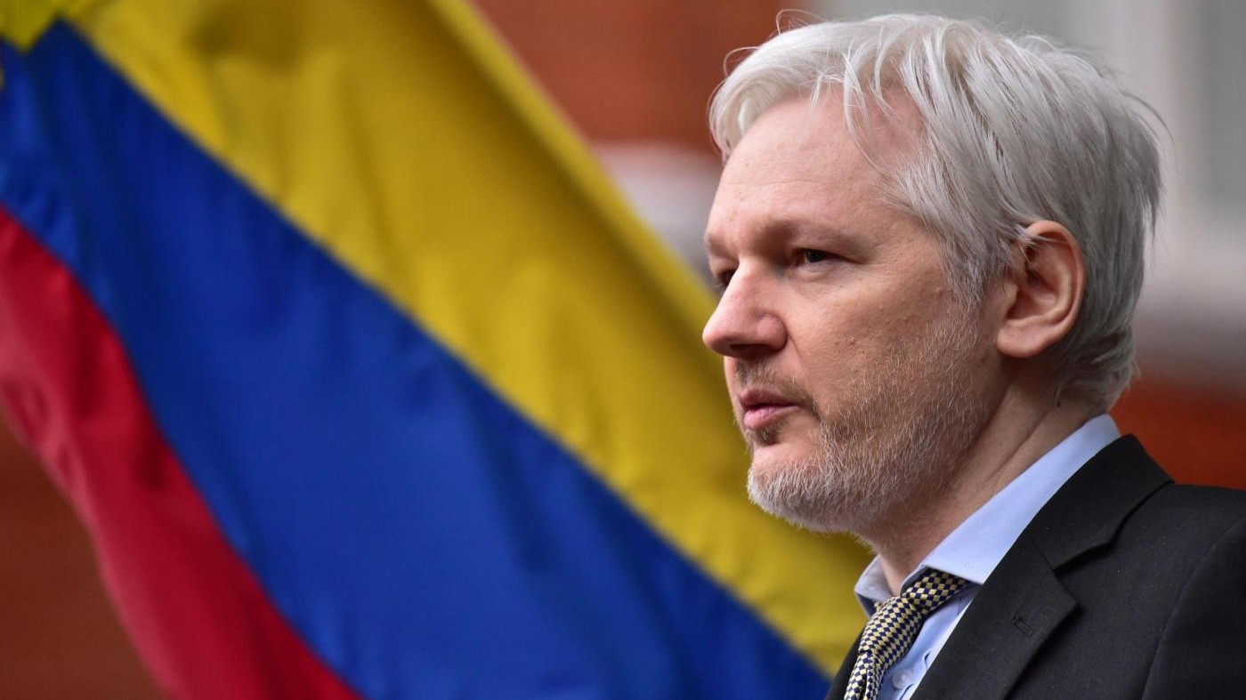 Assange: Mosca non è la fonte di Wikileaks per email di Clinton