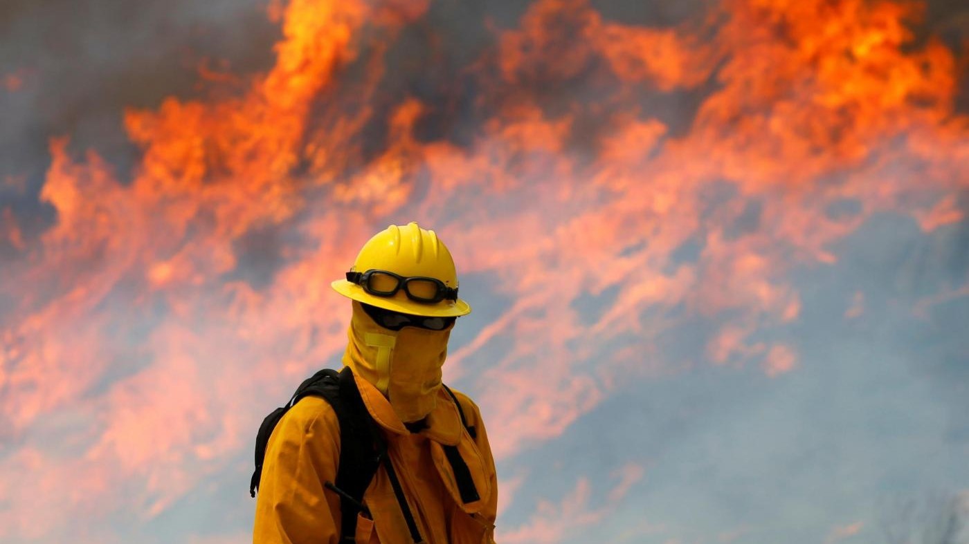 FOTO California in fiamme: roghi e incendi paralizzano lo Stato