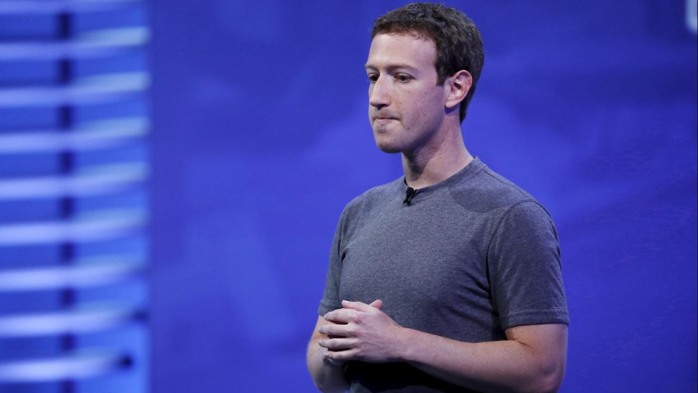 Zuckerberg indagato in Germania: non rimossi post negazionisti