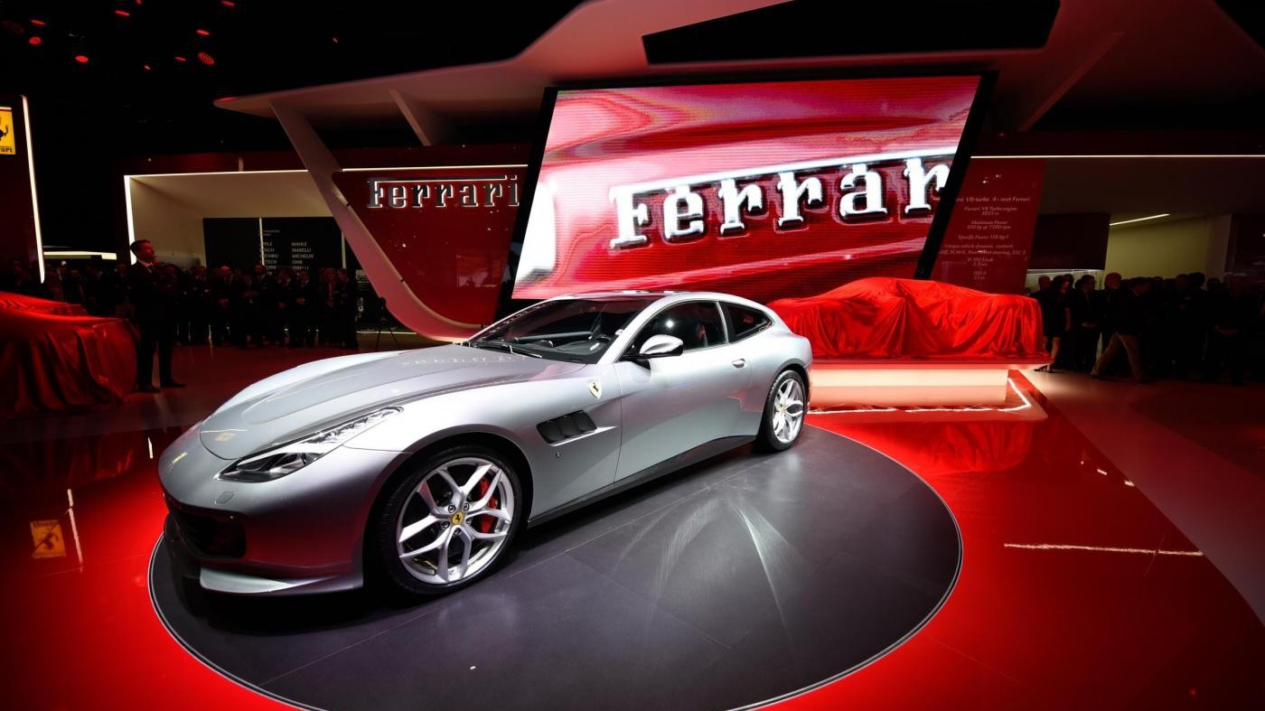 Ferrari annuncia un tour mondiale per i 70 anni