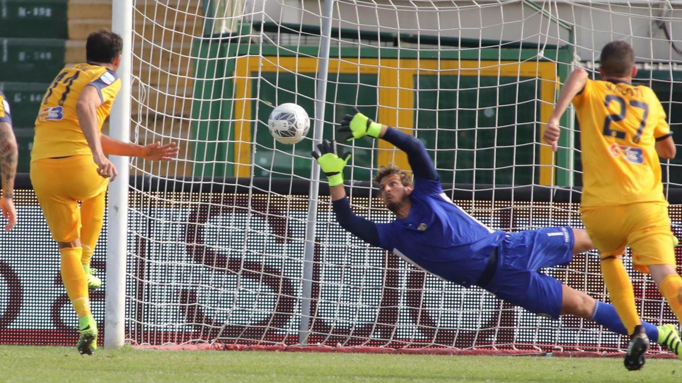 Serie B, Ternana-Verona 0-3: doppietta di Pazzini