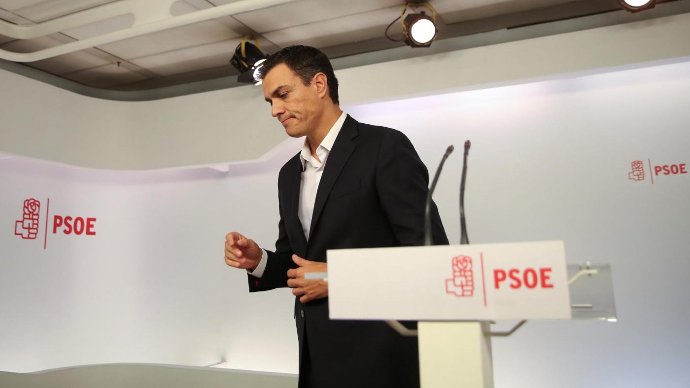 Caos in Spagna: leader dei socialisti Sanchez si dimette