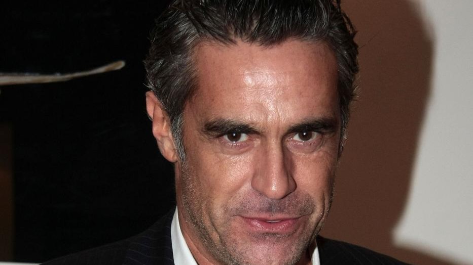 L’attore Edoardo Costa si difende: Mai rubato i soldi ai bambini
