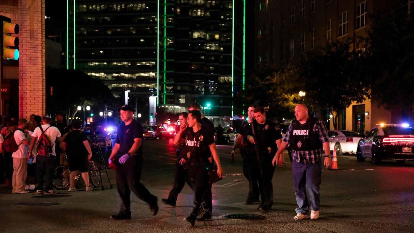 FOTO Tragedia a Dallas: uccisi 5 agenti durante proteste