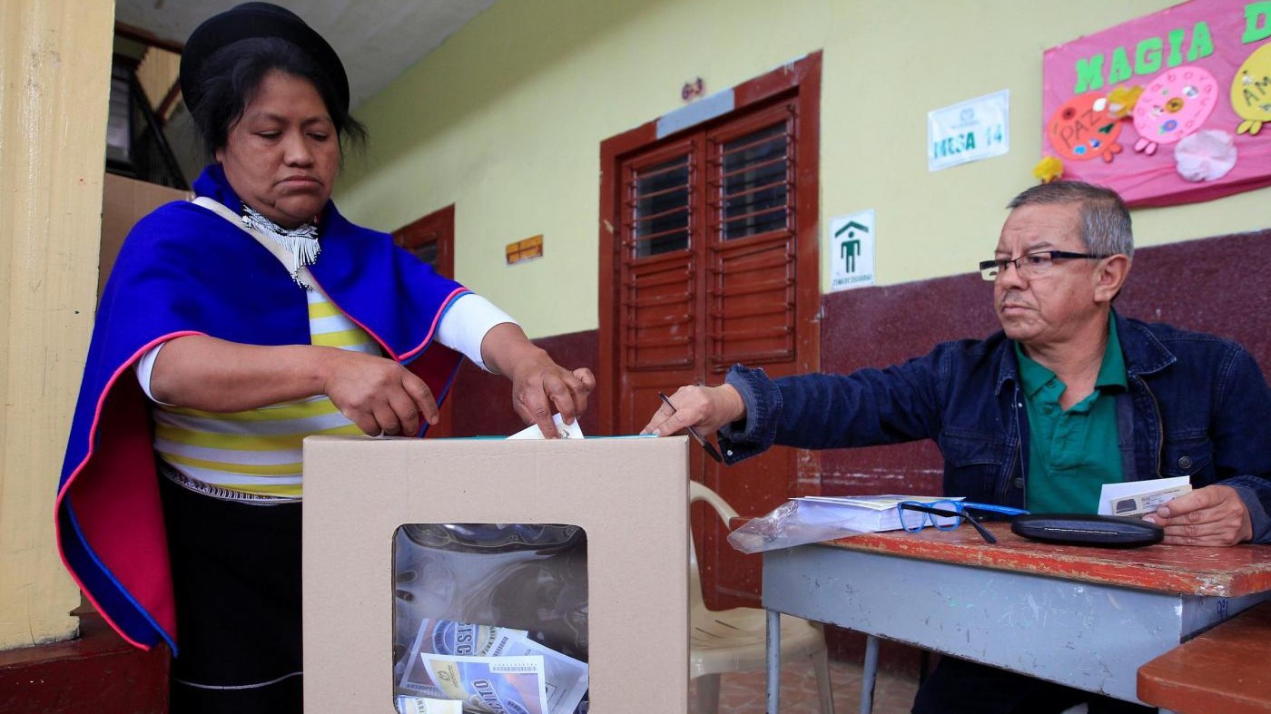 Colombia, referendum respinge accordo di pace governo-Farc