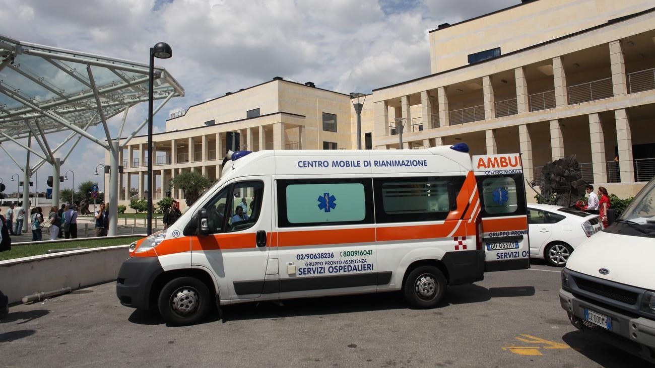 Milano, senza patente investe bimbo di 4 anni e scappa