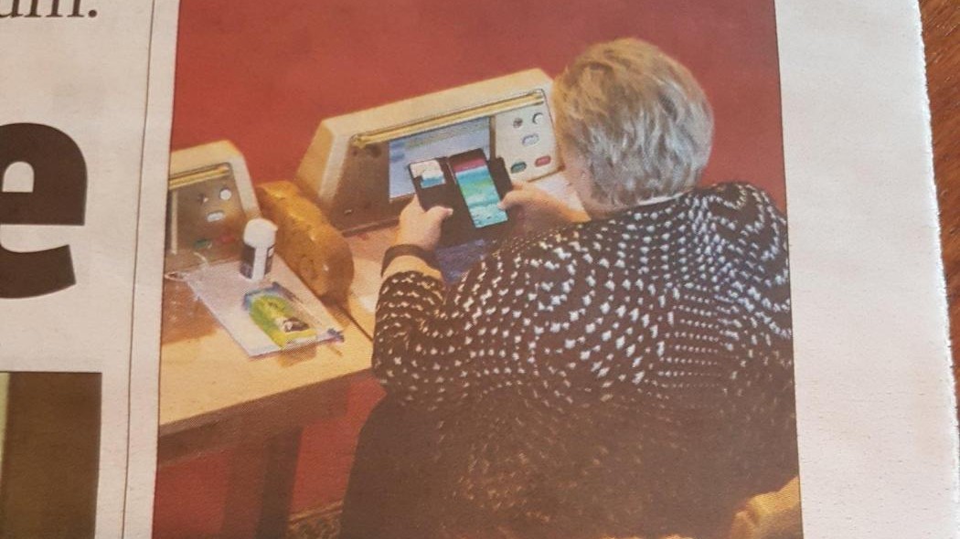 La premier norvegese gioca a Pokémon Go in Parlamento