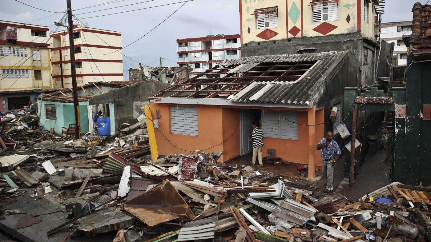 Uragano Matthew, 1,5 milioni di evacuati. Emergenza in Florida