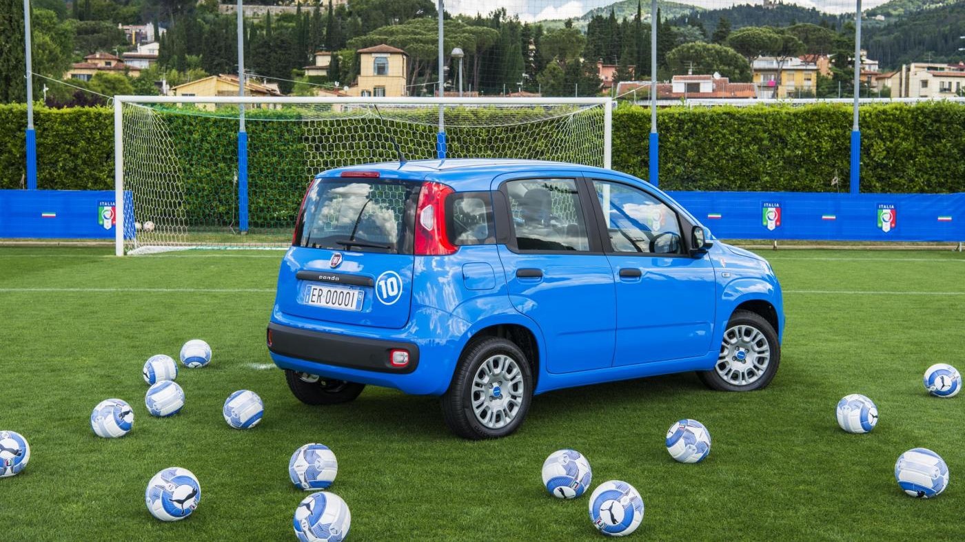 Fiat accoglie la Nazionale con Pandazzurri e Tipo Station Wagon
