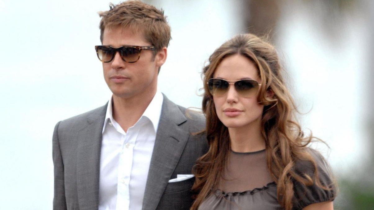 Brad Pitt reincontra i figli dopo il divorzio, ma con un terapista