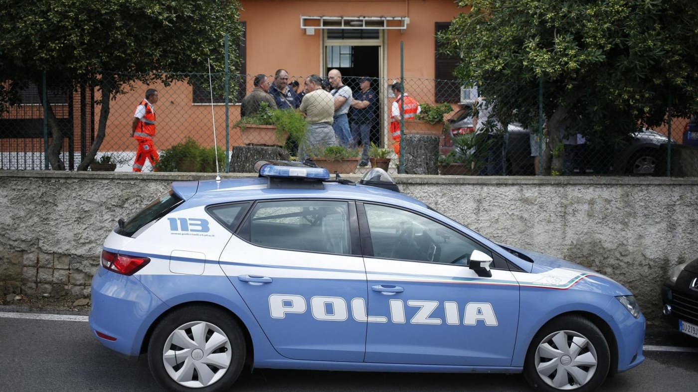 Roma, gli taglia la gola con una bottiglia: grave la vittima