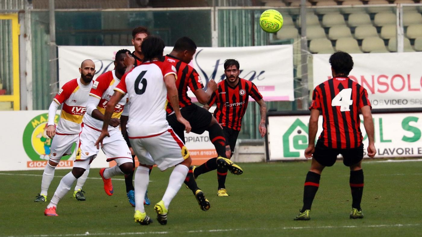 Foggia-Benevento 1-1 nel big match