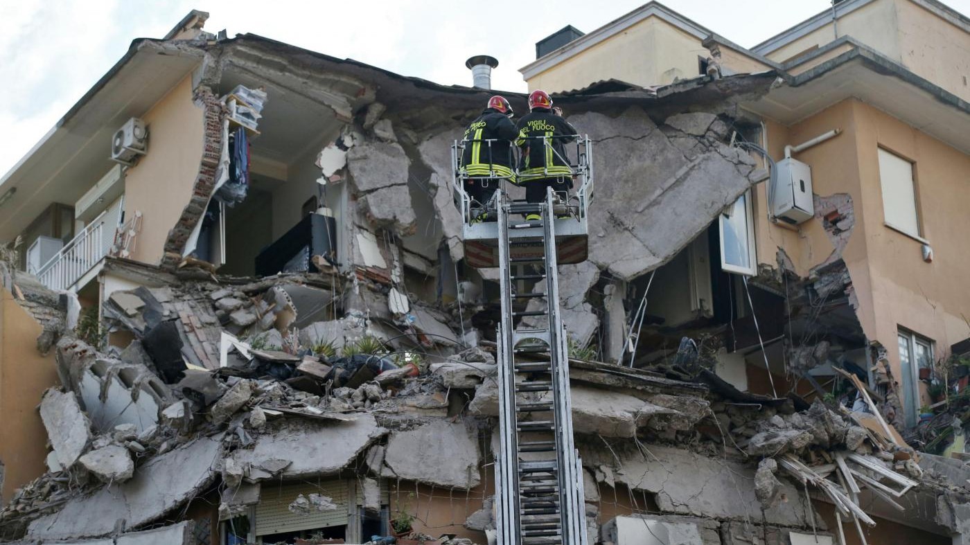 Roma, crollo di un palazzo sul Lungotevere Flaminio