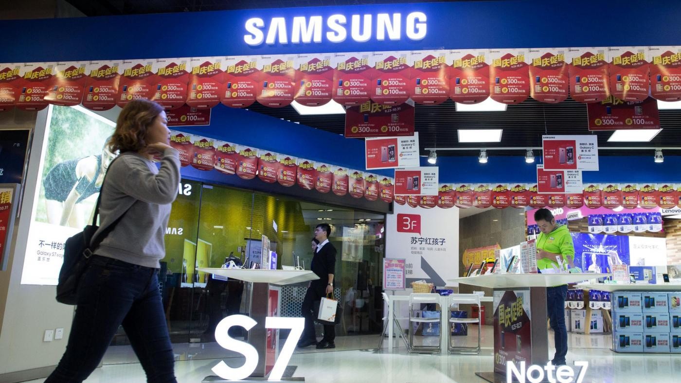 Samsung ferma anche la produzione di Galaxy Note 7: potrebbe prendere fuoco