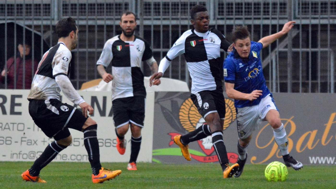 Robur Siena corsara: Prato espugnata 1-0