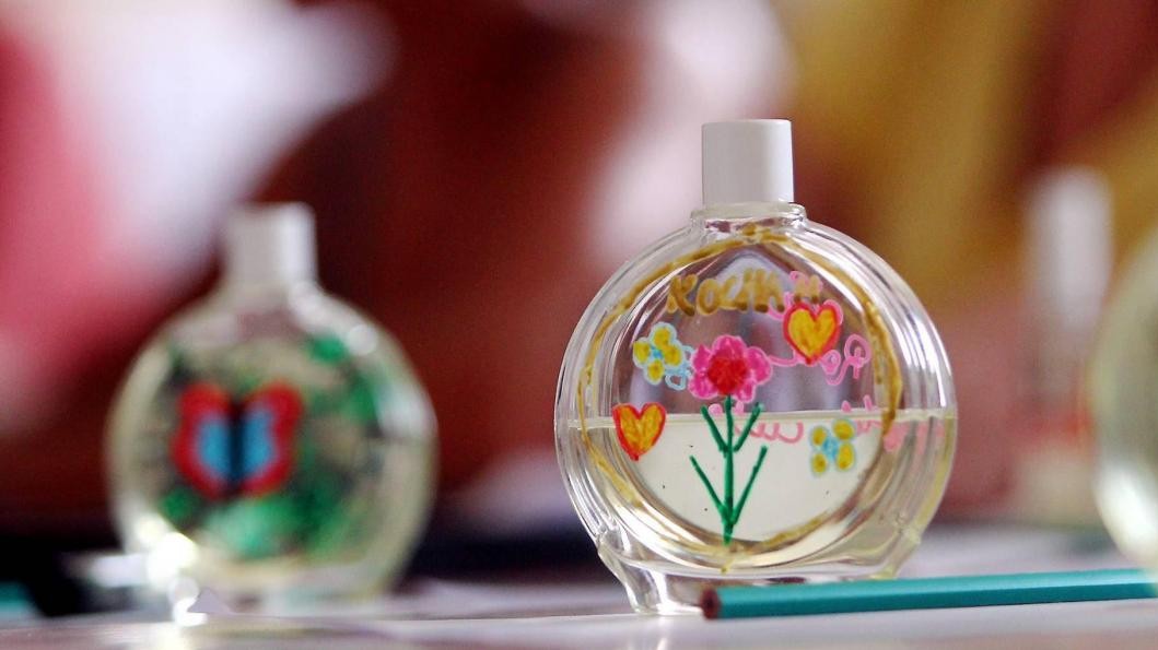 Migliaia di profumi contraffatti sequestrati a Palermo