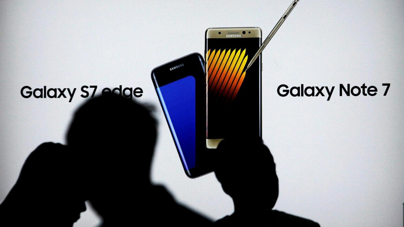 Alitalia vieta i “phablet” Galaxy Note 7 a bordo degli aerei