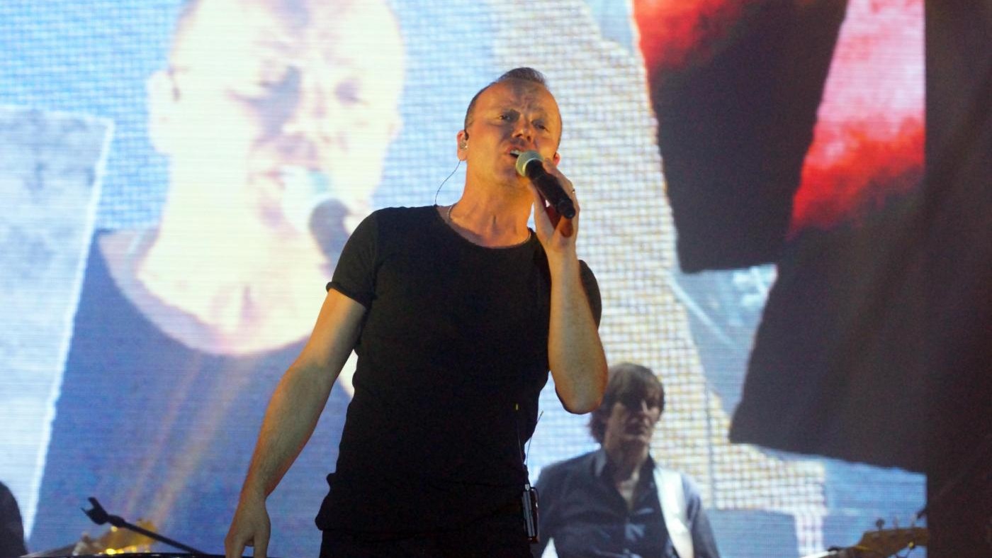 Gigi D’Alessio debiti e polemiche per la Festa dell’Unità