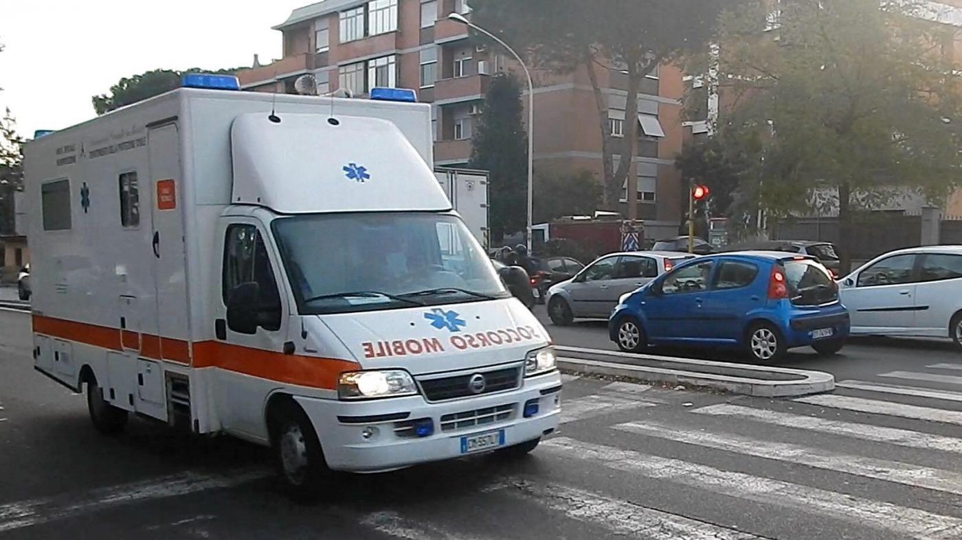 Roma, fulmine colpisce due uomini in un parco: gravi