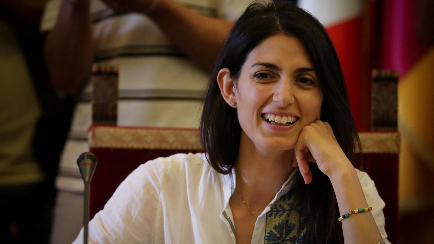 Roma, per sindaca Raggi non scorta ma tutela perché pedinata