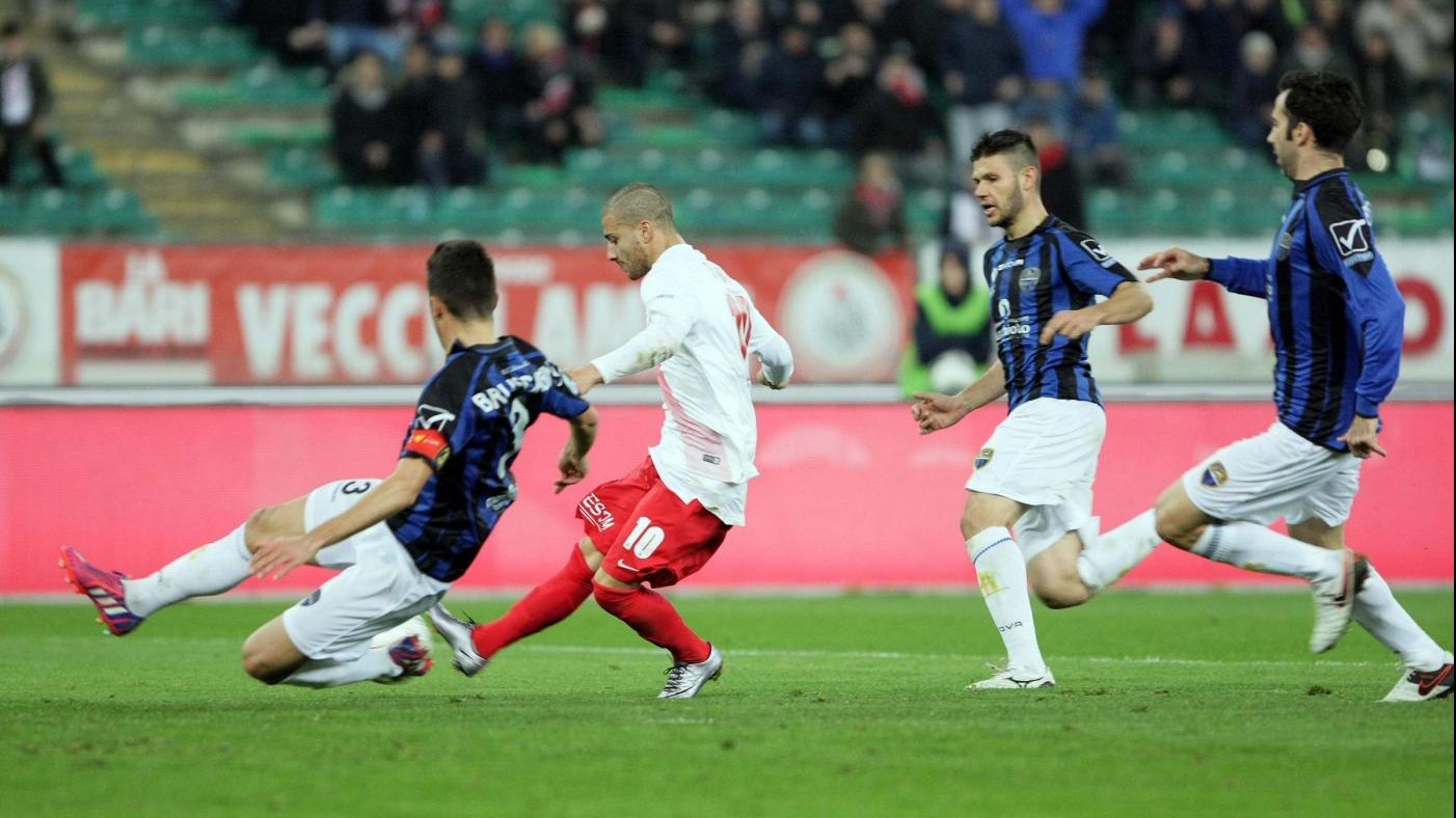 Bari pareggia in casa con il Latina 0-0