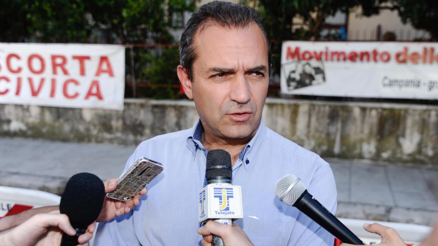 Piacenza, De Magistris: Non è incidente, è un omicidio
