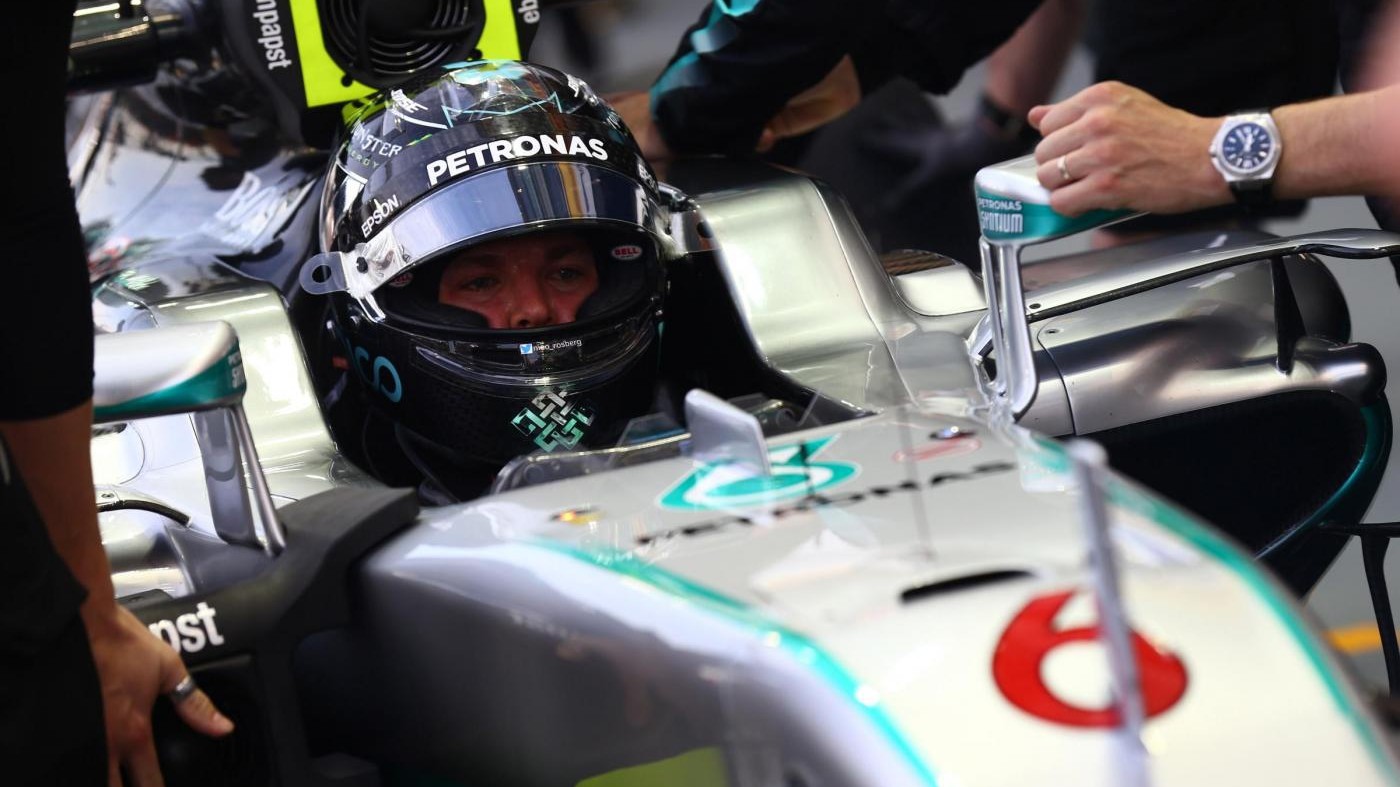 F1, Singapore 2/e libere: Rosberg leader, 2° Raikkonen e 5° Vettel
