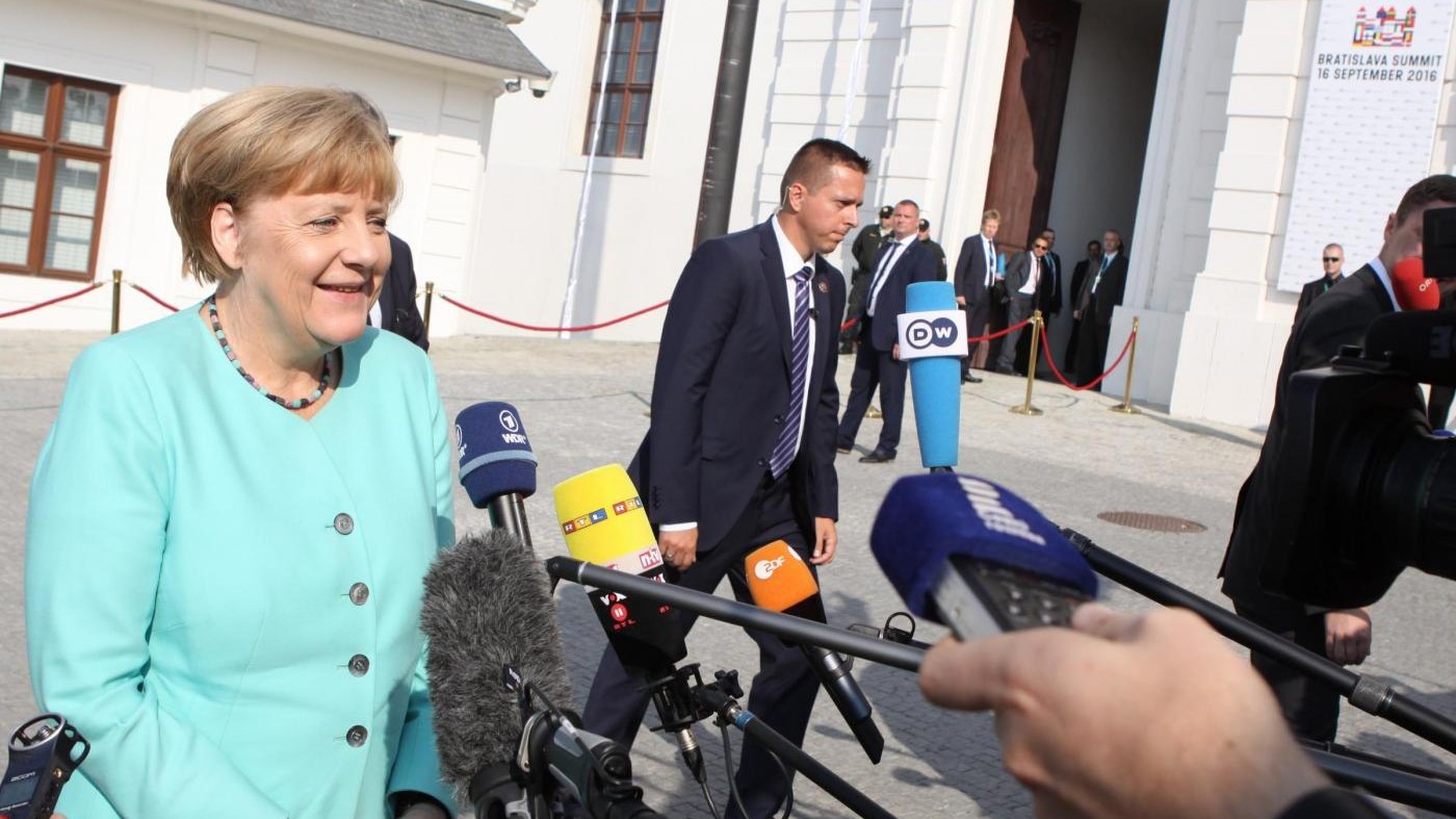 Berlino al voto: Merkel teme nuova debacle, occhi su AfD