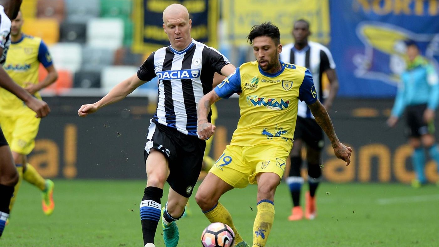 Serie A, Cacciatore al fotofinish: sorriso Chievo, 2-1 a Udine