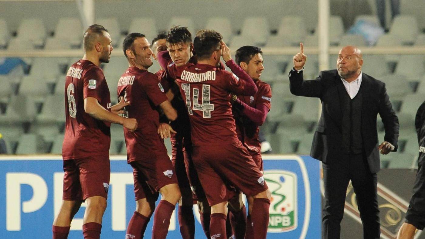 Trapani espugna Pescara 2-1