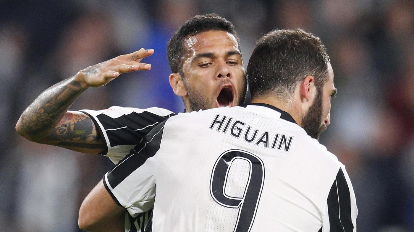 PAGELLE Juve doma Cagliari, Higuain e Alex Sandro super