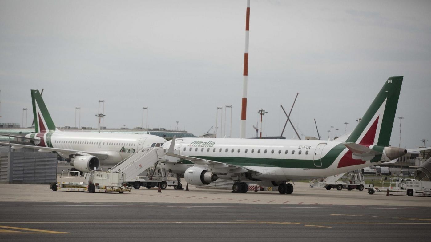 Sciopero piloti e assistenti Alitalia, stop a 200 voli