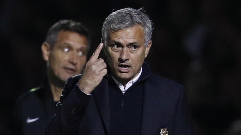 Mourinho: E’ pieno di Einstein, vogliono cancellare mia carriera