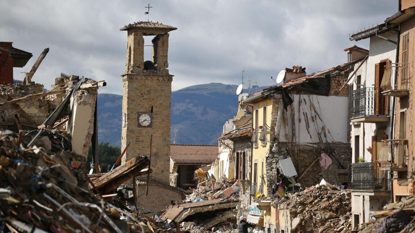 Terremoto, un mese fa il sisma che ha devastato il Centro Italia