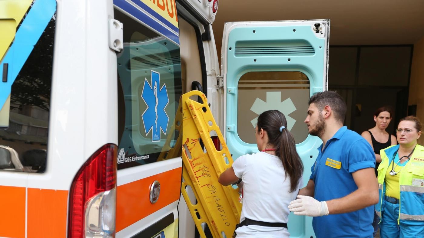 Caserta, 20enne tenta suicidio con pistola del padre defunto