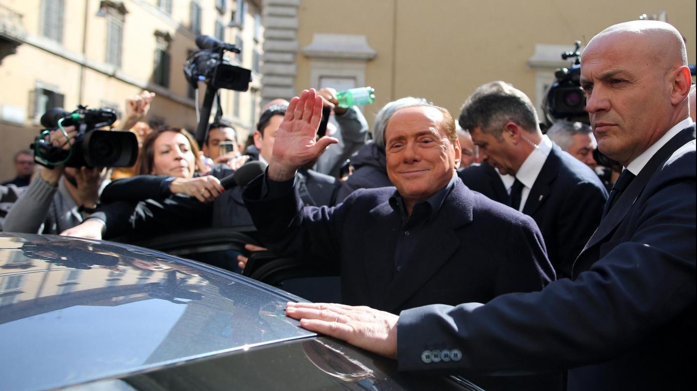 Comunali Roma, gazebo a sostegno della candidatura di Bertolaso