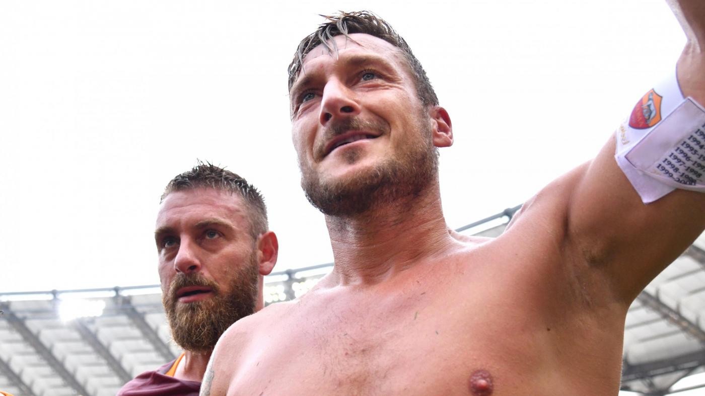 Da Nadal a Carlo Verdone: pioggia video auguri per Totti