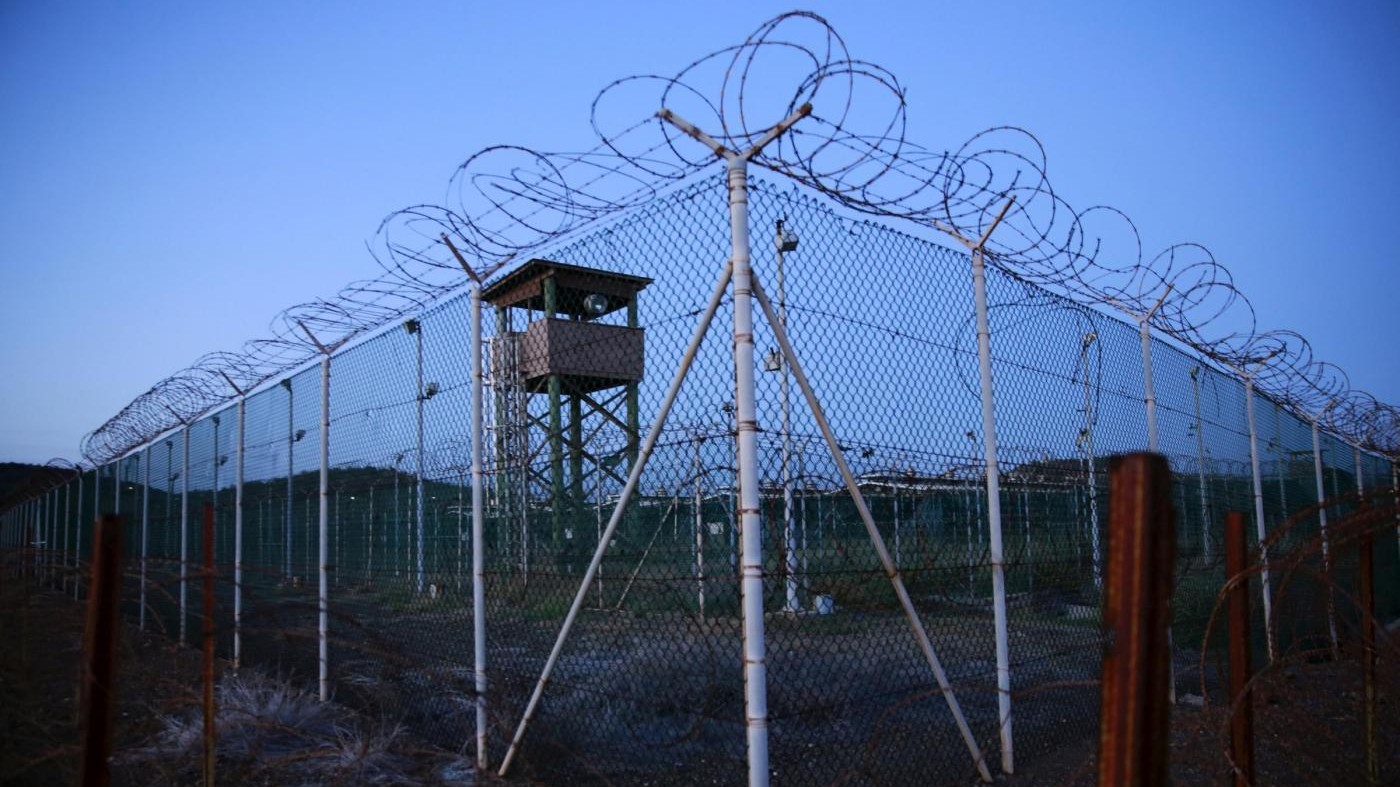 Guantanamo, 15 detenuti trasferiti negli Emirati