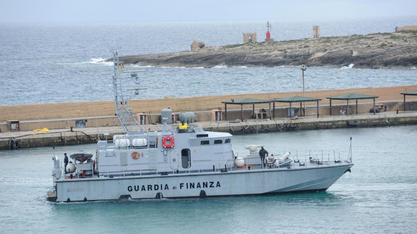 Maxi-sequestro droga nel mar Adriatico: 4 quintali marijuana