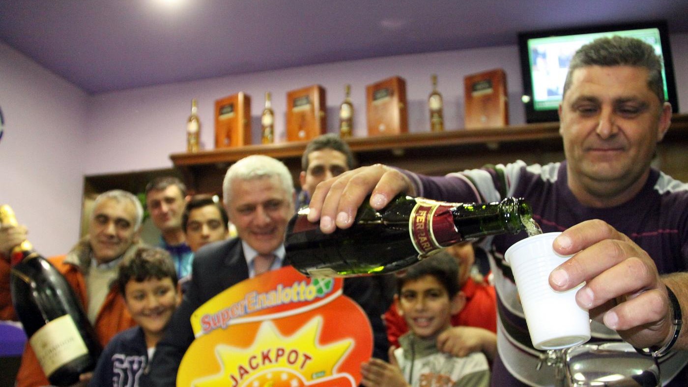 SuperEnalotto da record: jackpot più alto al mondo da 126,2 milioni
