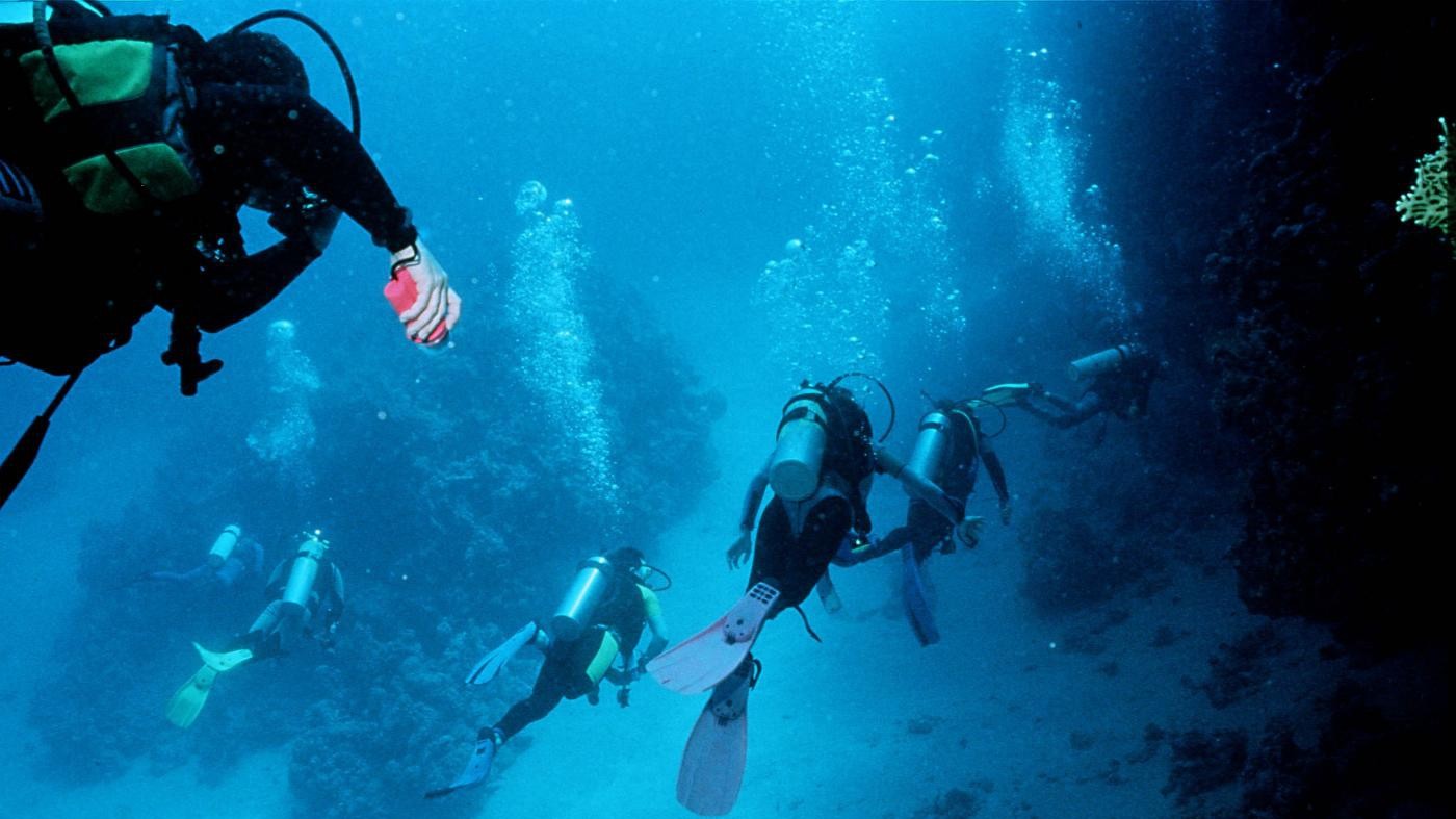 Palinuro, si cercano ancora i tre sub dispersi in una grotta