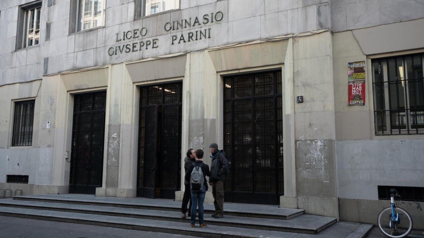Scuola, stangata di settembre: quasi 1.100 a studente per libri