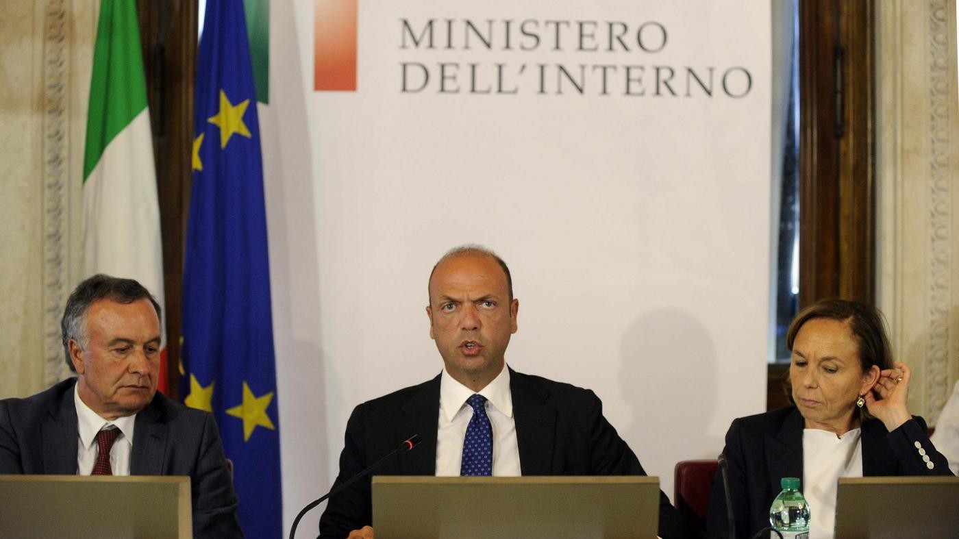 Alfano: Espulso tunisino, su social annunciò morte