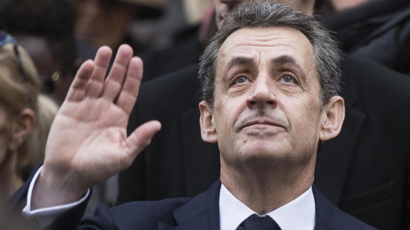 Francia, l’ex presidente Sarkozy si candida per il 2017