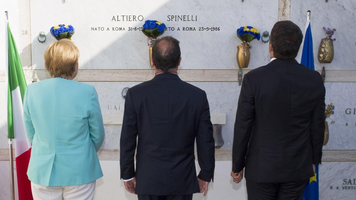 Renzi, Merkel e Hollande a Ventotene. Il premier: Ue non è finita