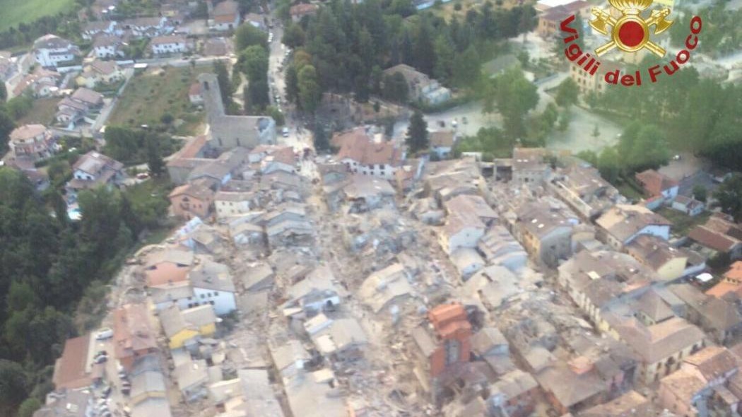 Terremoto, fotografo LaPresse salvo per miracolo: E’ crollato tutto