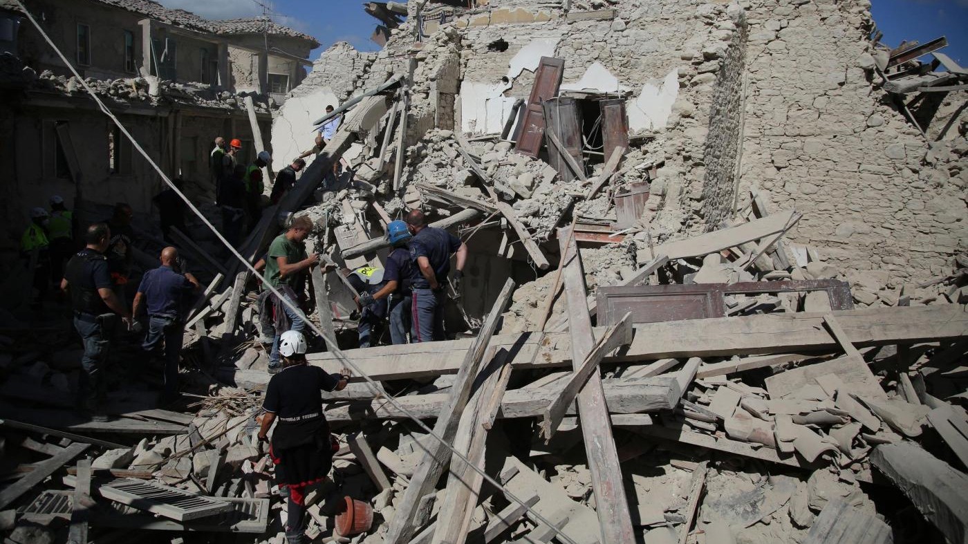 Terremoto, bilancio provvisorio di 38 morti accertati