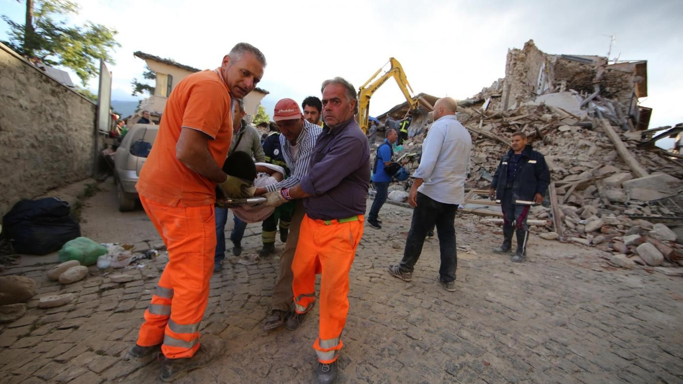 Terremoto, decalogo di Save the Children per proteggere bimbi