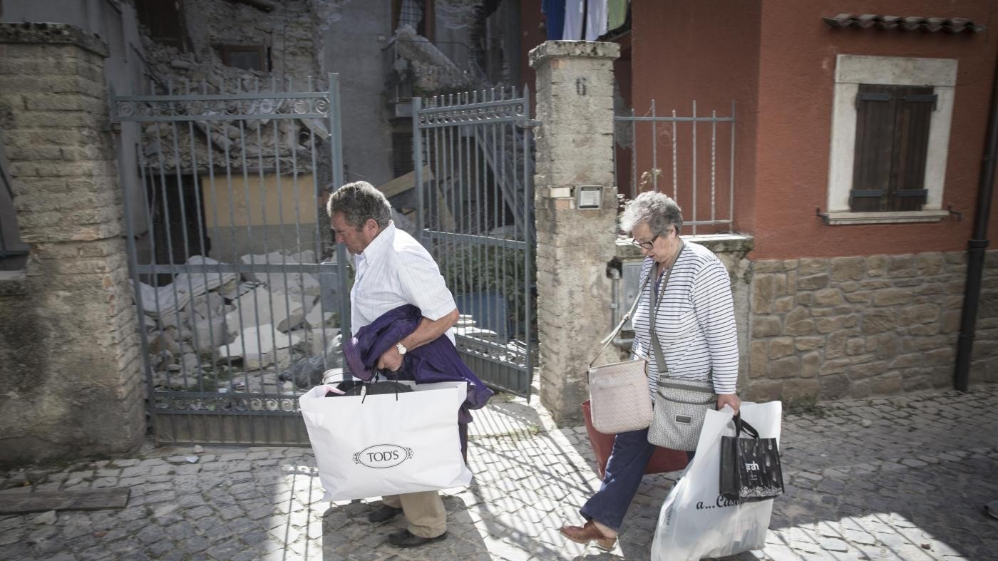 Terremoto, oltre al dramma di perdere casa: l’incubo sciacallaggio