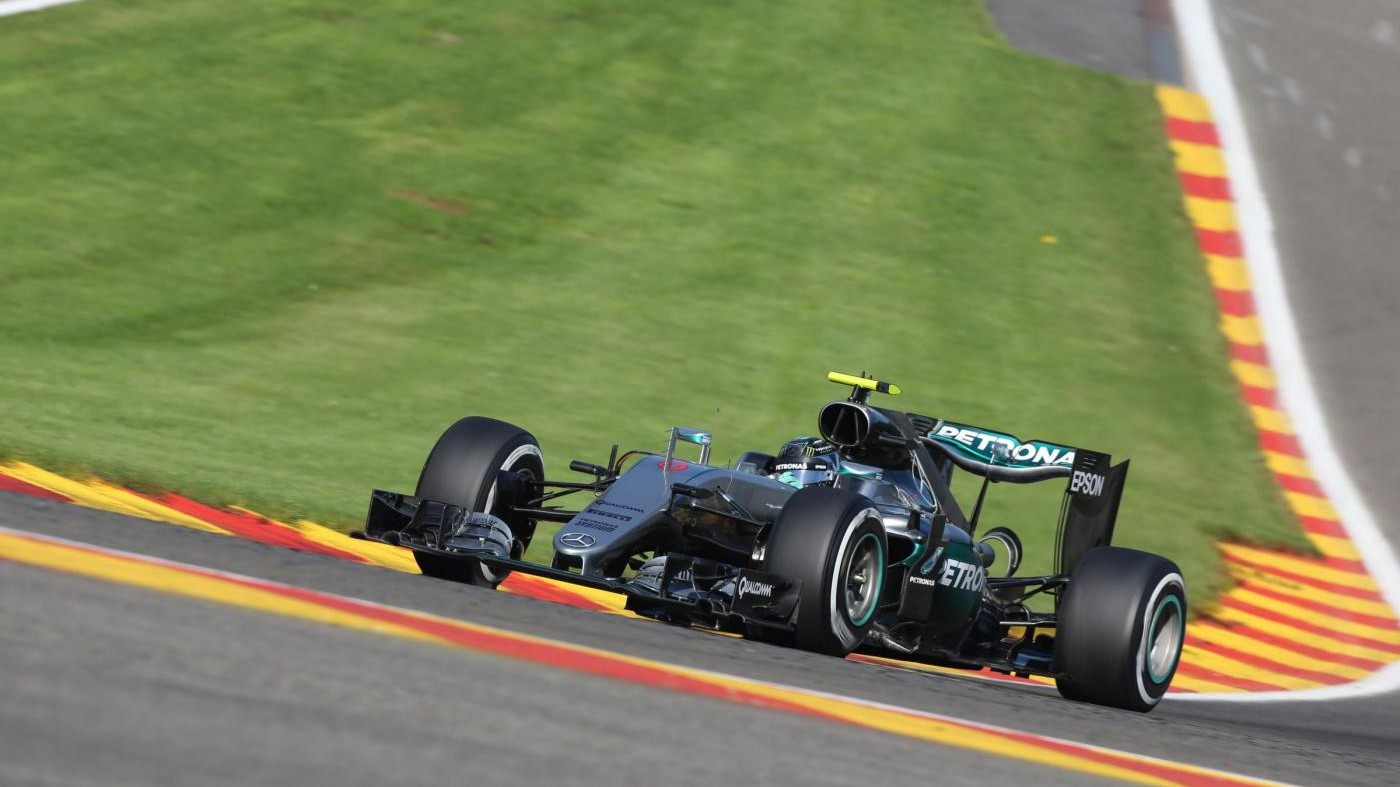 F1, Gp Belgio: Rosberg in pole, Raikkonen terzo davanti a Vettel